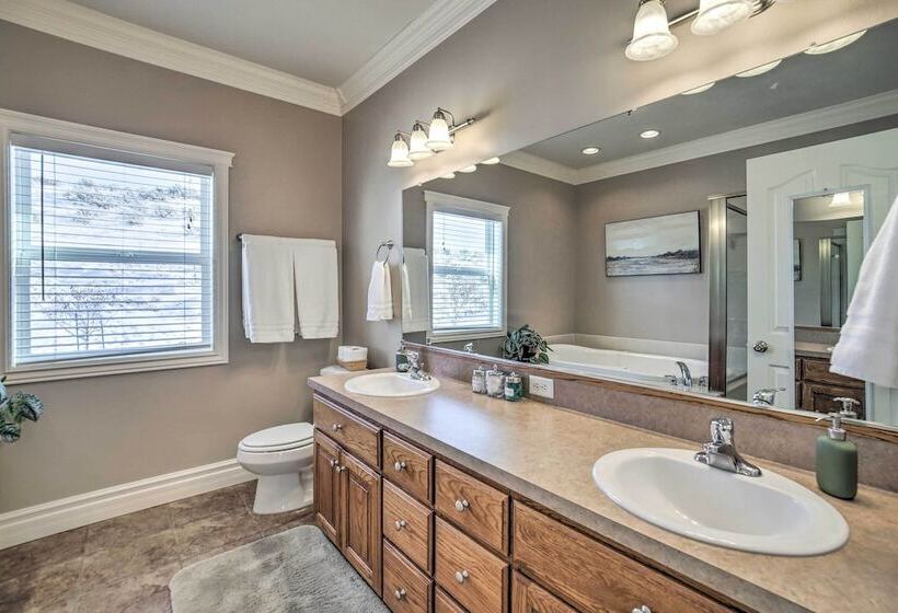 Spacious Idaho Home: Ski, Hike, & Fish!