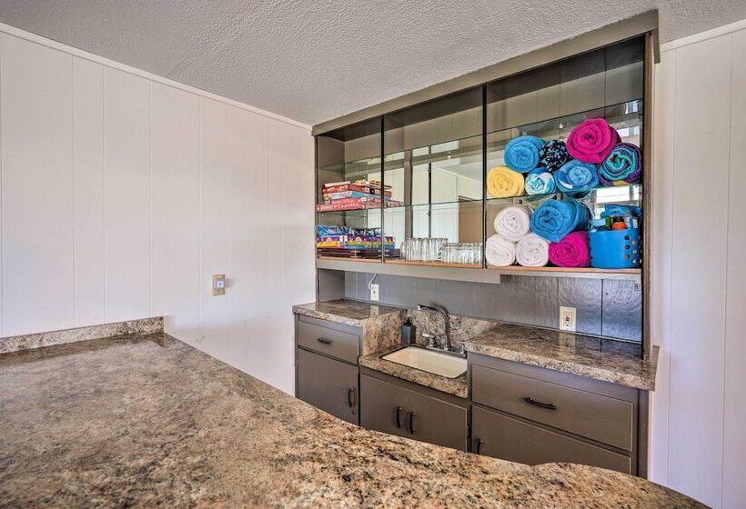 Jackson Escape W/ Hot Tub & Mtn Views!