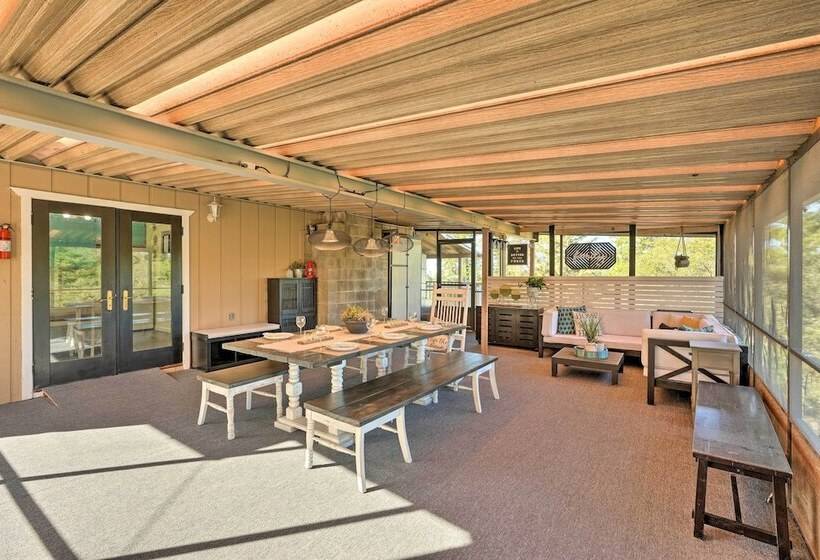 Jackson Escape W/ Hot Tub & Mtn Views!