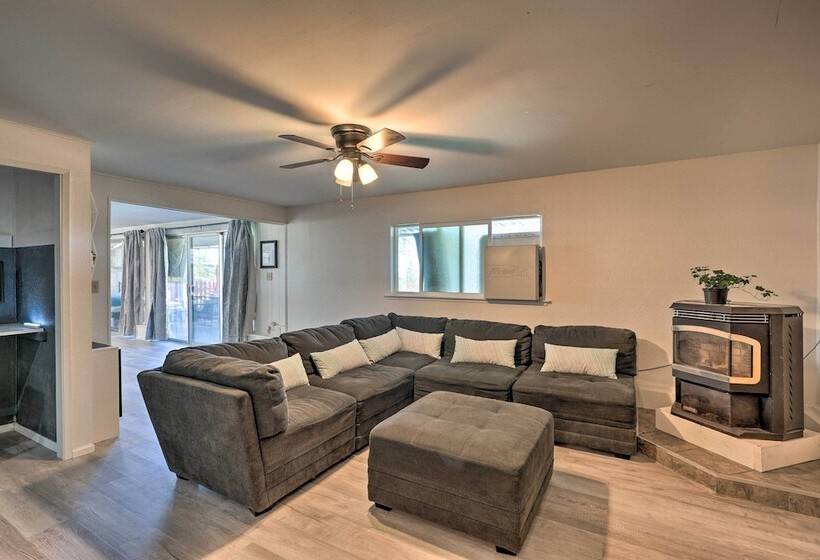 Jackson Escape W/ Hot Tub & Mtn Views!