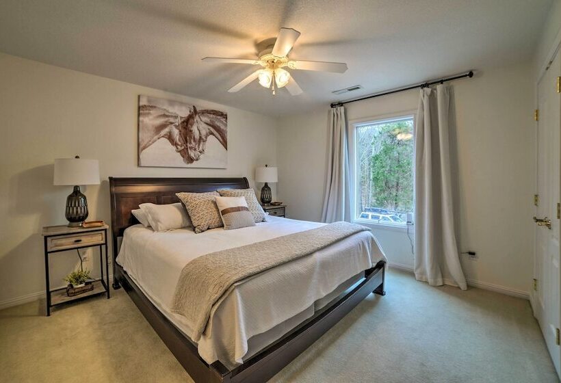 Spacious Lakefront Kentucky Home Rental!