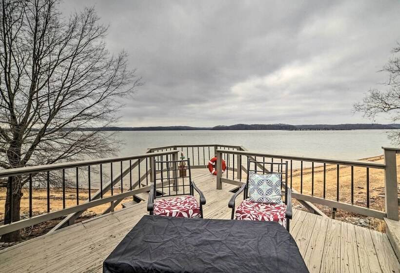 Spacious Lakefront Kentucky Home Rental!