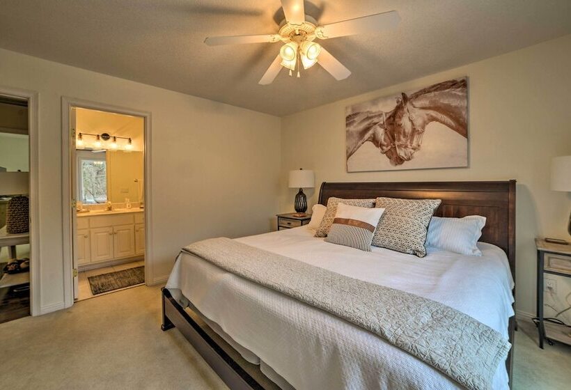 Spacious Lakefront Kentucky Home Rental!