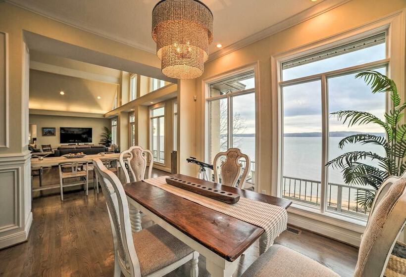 Spacious Lakefront Kentucky Home Rental!