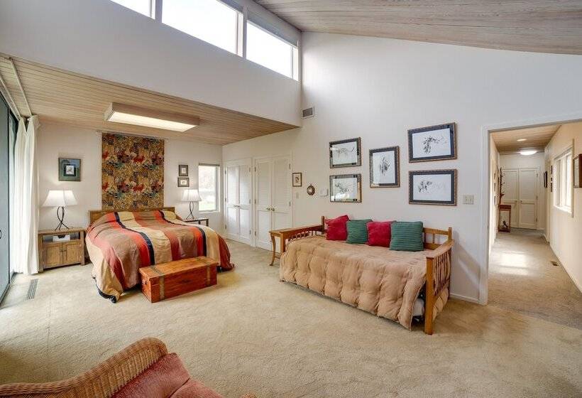 Spacious Plymouth Hideaway On Acreage W/ Lake!