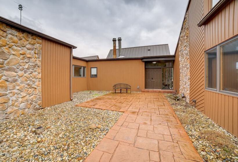 Spacious Plymouth Hideaway On Acreage W/ Lake!