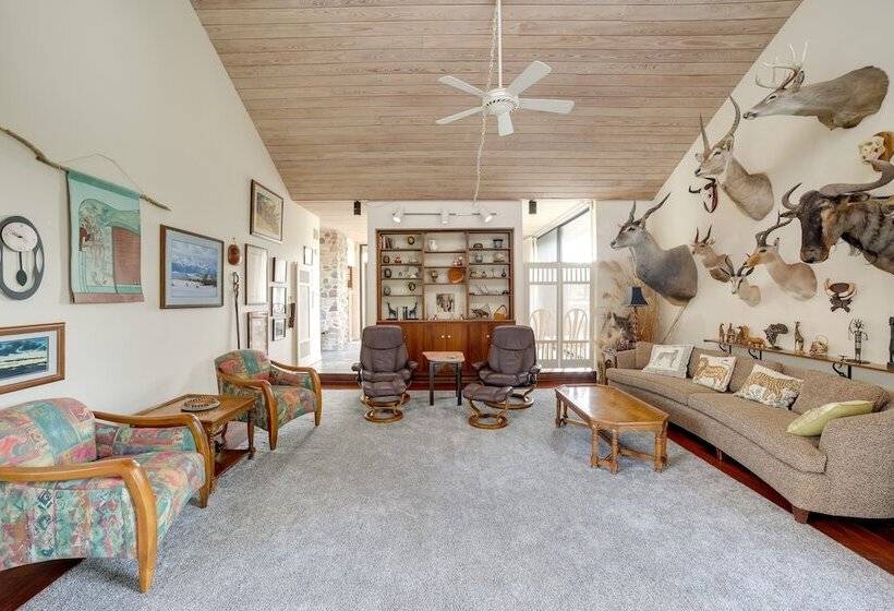 Spacious Plymouth Hideaway On Acreage W/ Lake!