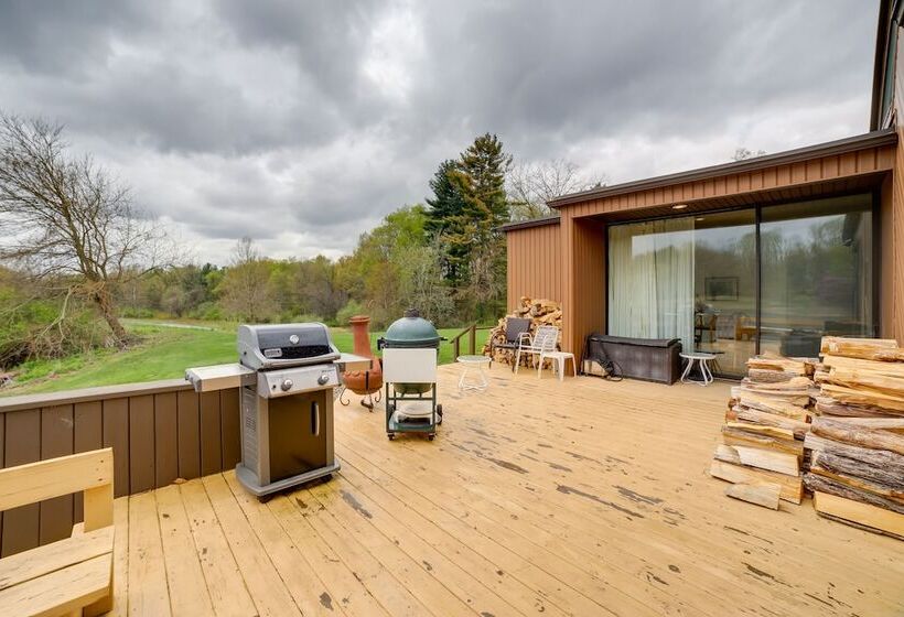 Spacious Plymouth Hideaway On Acreage W/ Lake!