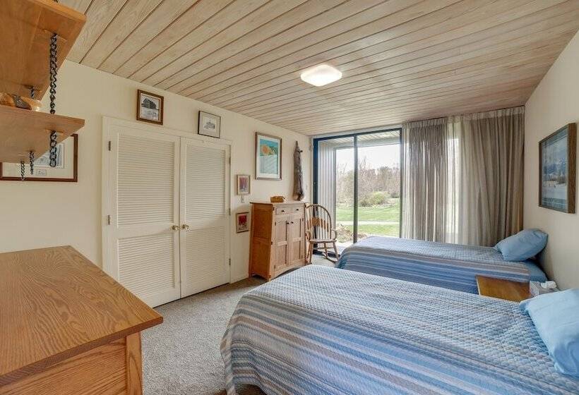 Spacious Plymouth Hideaway On Acreage W/ Lake!