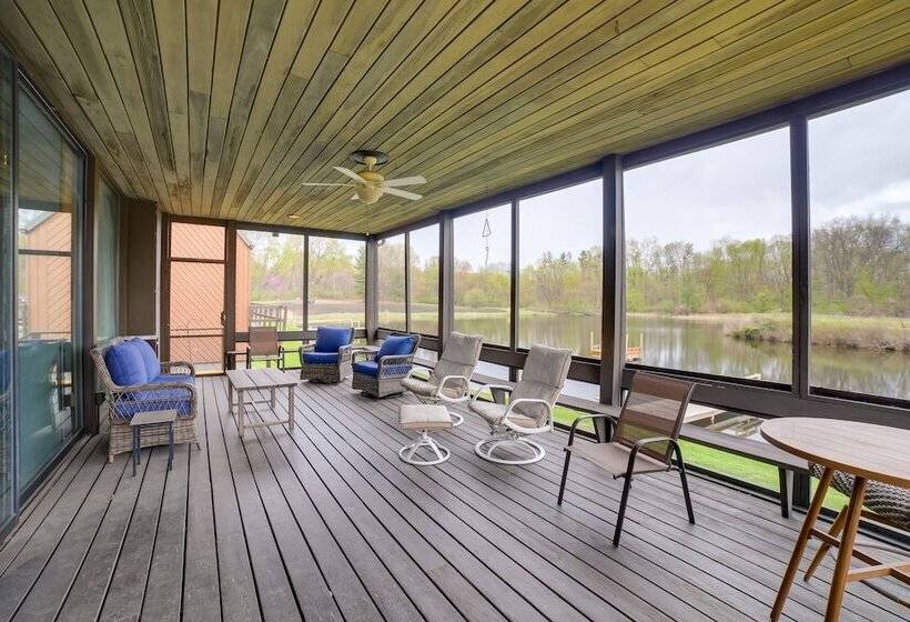 Spacious Plymouth Hideaway On Acreage W/ Lake!