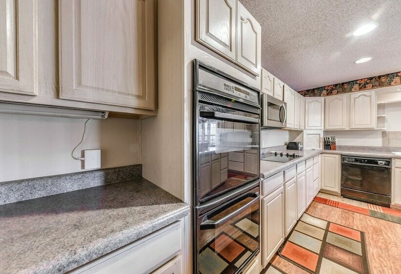 Spacious Ruidoso Home W/ Sierra Blanca Mtn Views!