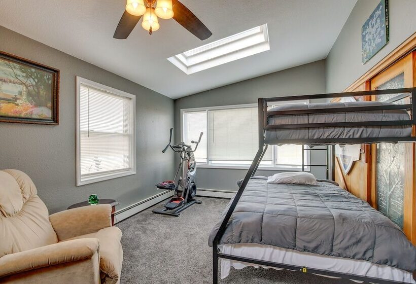 Spacious Sheboygan Home W/ Grill & Fire Pit!