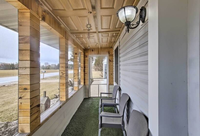 Spacious Sheboygan Home W/ Grill & Fire Pit!