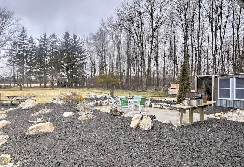 Spacious Sheboygan Home W/ Grill & Fire Pit!