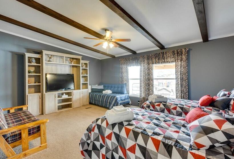 Spacious Tierra Amarilla Ranch House W/ Deck!