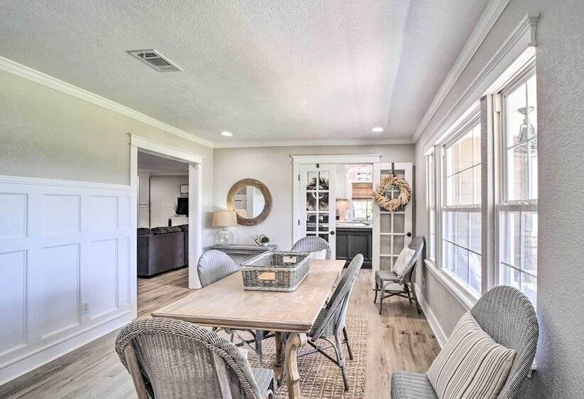 Stunning Oklahoma Home ~ 3 Mi To Spiro Mounds