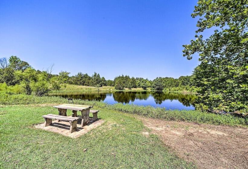 Stunning Oklahoma Home ~ 3 Mi To Spiro Mounds