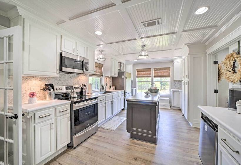 Stunning Oklahoma Home ~ 3 Mi To Spiro Mounds