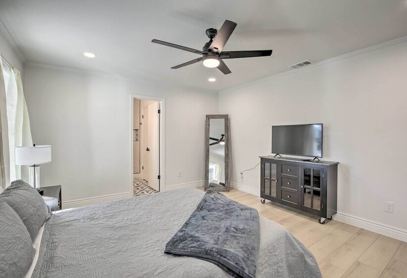 Stunning Plano Home W/ Private Pool & Hot Tub