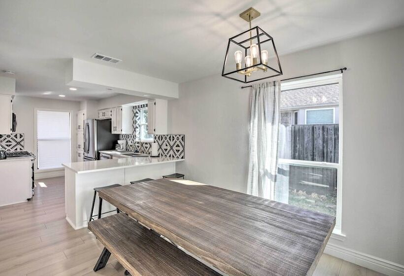 Stunning Plano Home W/ Private Pool & Hot Tub