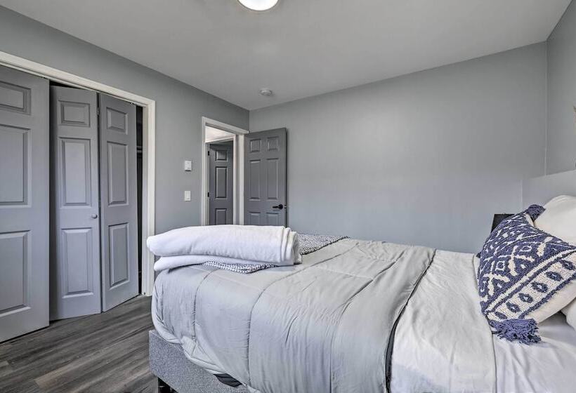 Poconos Vacation Rental W/ Hot Tub, 7 Mi To Skiing