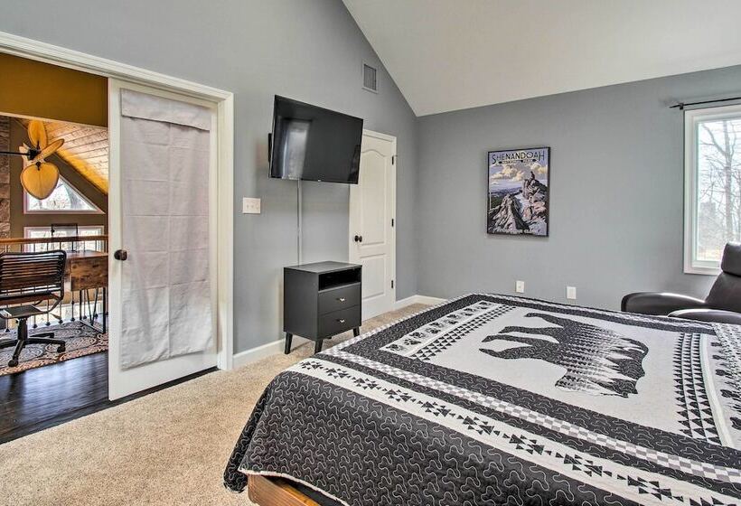 Stunning Wintergreen Resort Home: Ski & Golf!