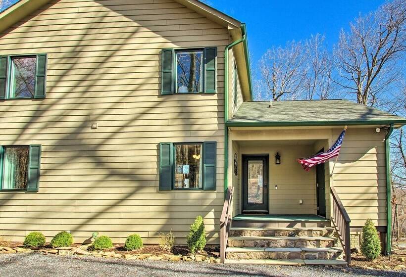 Stunning Wintergreen Resort Home: Ski & Golf!