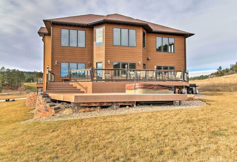 Sturgis Vacation Rental W/ Hot Tub & Game Room!
