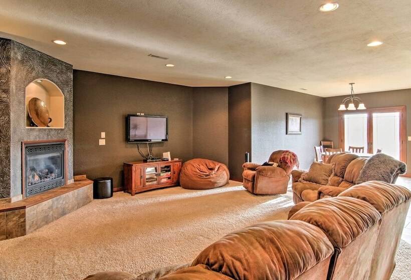 Sturgis Vacation Rental W/ Hot Tub & Game Room!