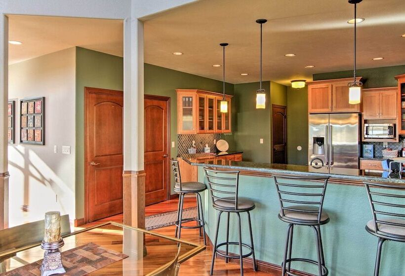 Sturgis Vacation Rental W/ Hot Tub & Game Room!