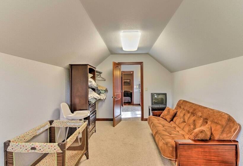 Sturgis Vacation Rental W/ Hot Tub & Game Room!