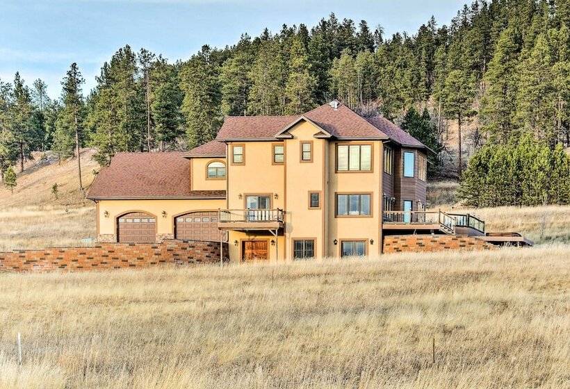 Sturgis Vacation Rental W/ Hot Tub & Game Room!