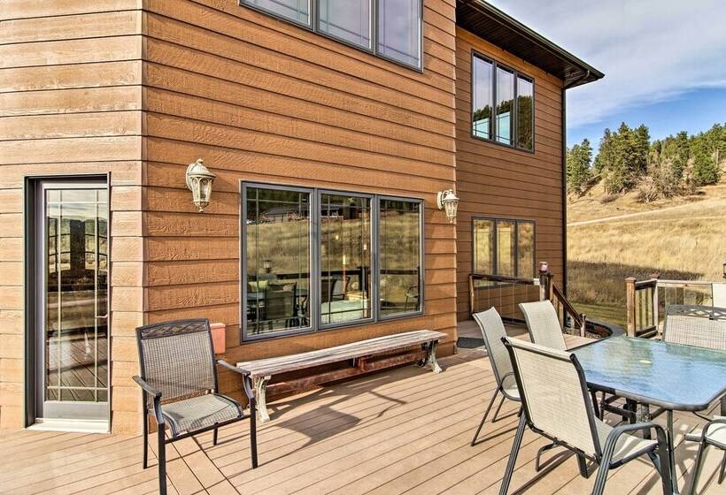 Sturgis Vacation Rental W/ Hot Tub & Game Room!