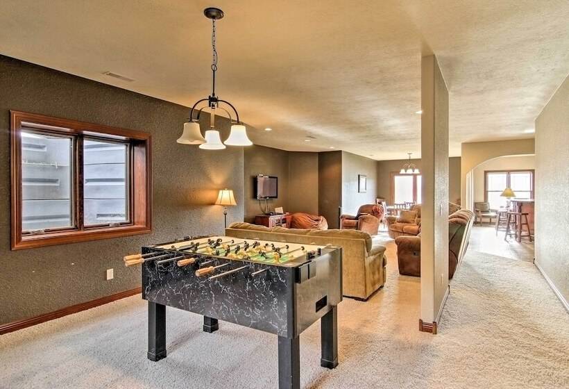Sturgis Vacation Rental W/ Hot Tub & Game Room!