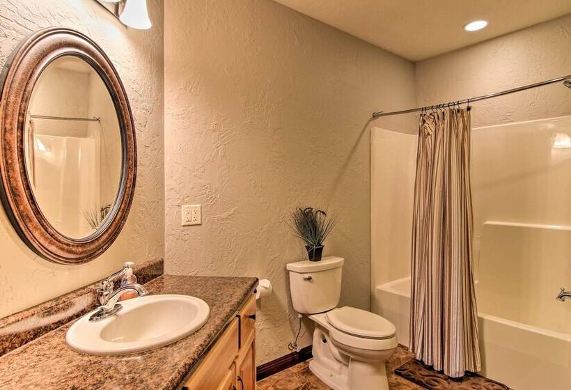 Sturgis Vacation Rental W/ Hot Tub & Game Room!