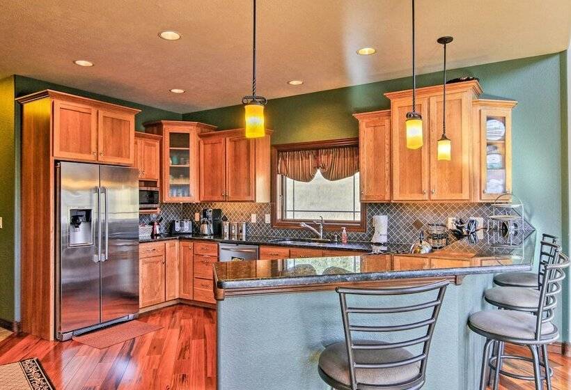 Sturgis Vacation Rental W/ Hot Tub & Game Room!
