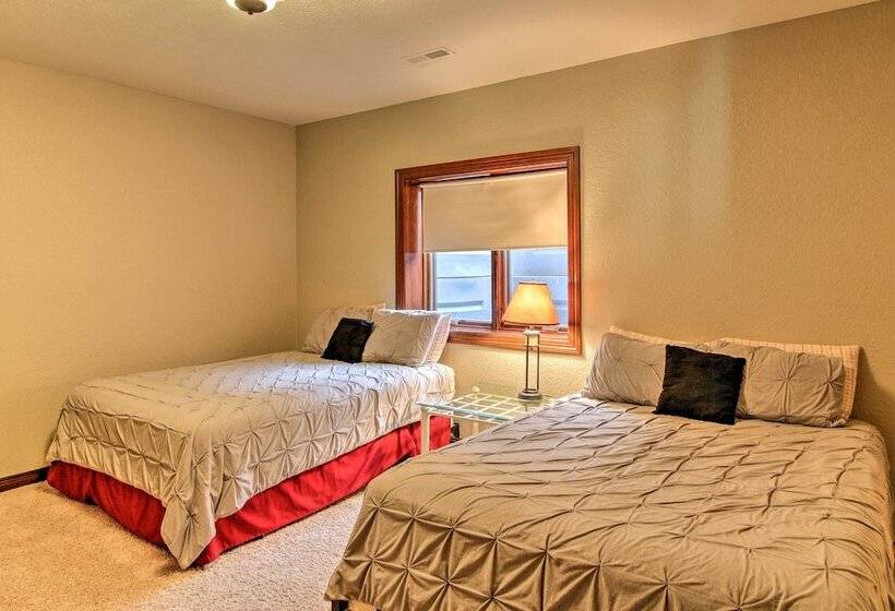 Sturgis Vacation Rental W/ Hot Tub & Game Room!