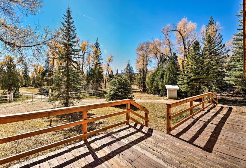 Sun Lit Orangeville Cabin W/ River Access!