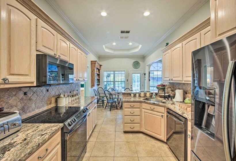 The Crown Goose    Bullard Home W/ Pool & Spa!