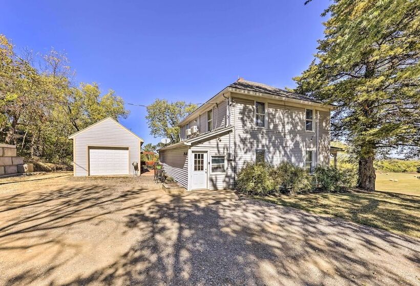 The Farm House  W/ Deck & Historic Charm!