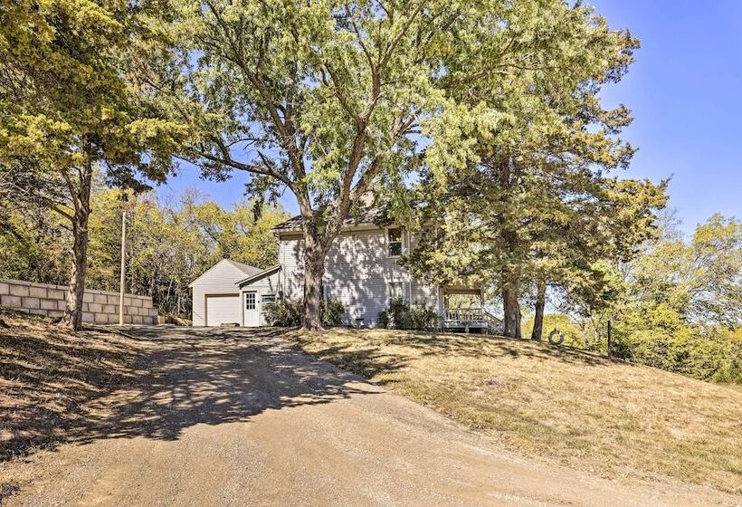 The Farm House  W/ Deck & Historic Charm!