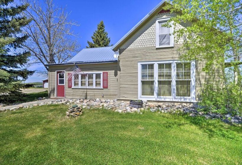 The Farmstead  On 10 Acres W/ Mountain Views!