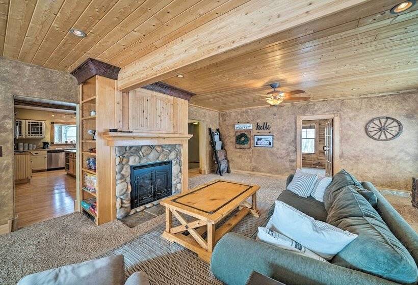 The Farmstead  On 10 Acres W/ Mountain Views!