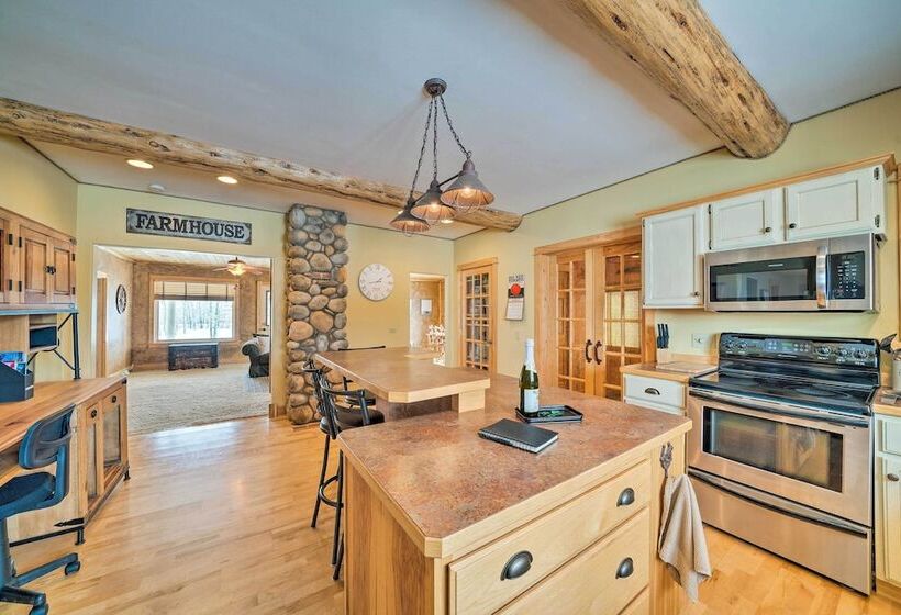 The Farmstead  On 10 Acres W/ Mountain Views!