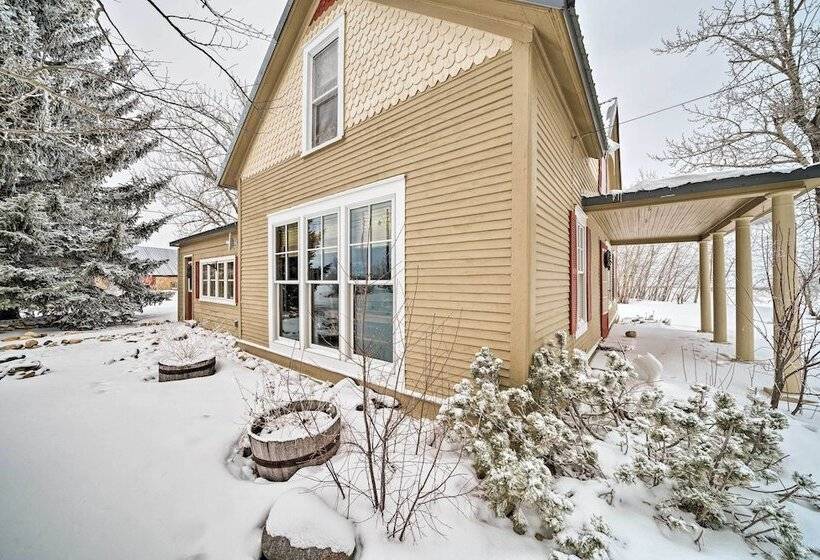 The Farmstead  On 10 Acres W/ Mountain Views!