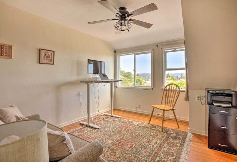 The Old Mccullough Home W/ Rooftop Deck, View