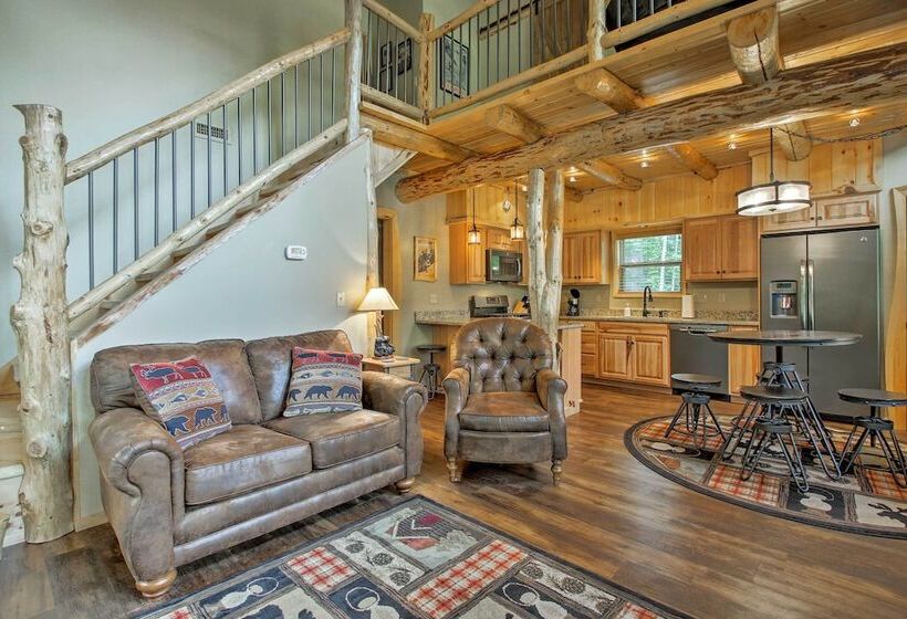 Timber Home: Walk To Slopes & N Conway Shops!