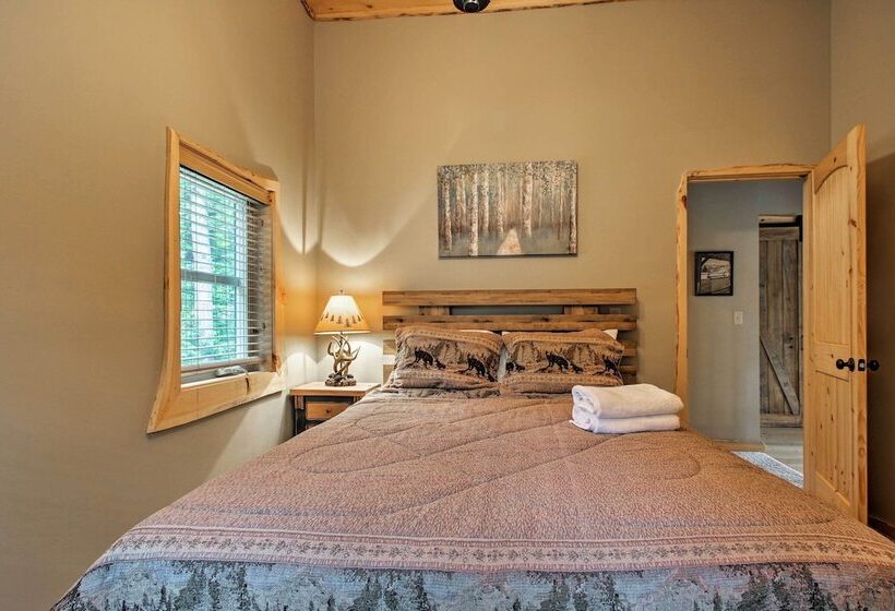 Timber Home: Walk To Slopes & N Conway Shops!