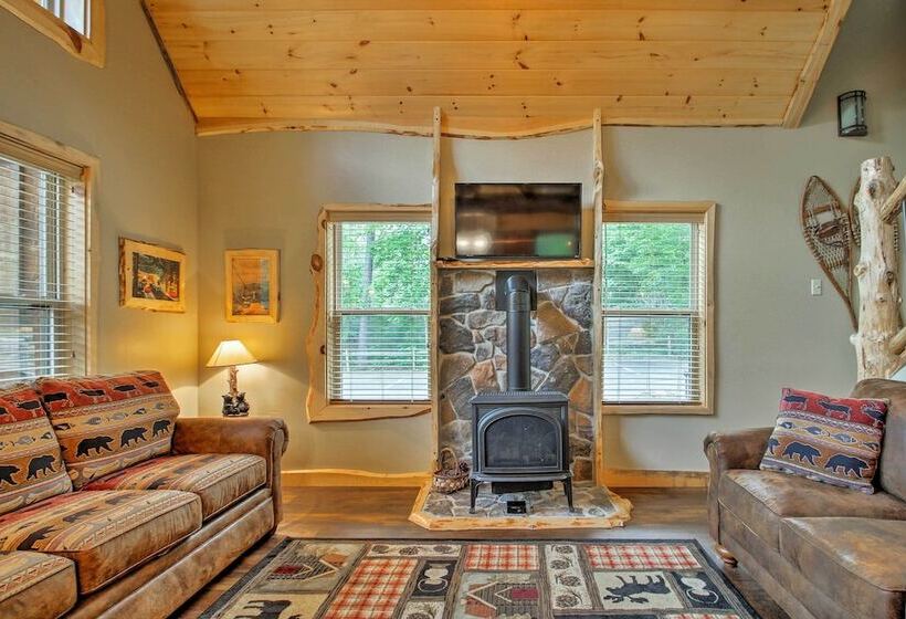 Timber Home: Walk To Slopes & N Conway Shops!