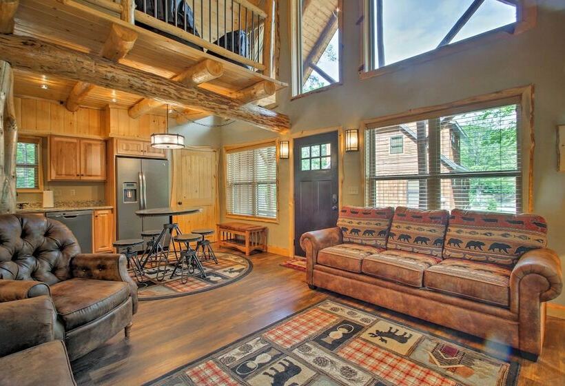 Timber Home: Walk To Slopes & N Conway Shops!